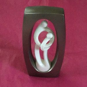 ♥️ CIRCLE OF LOVE Figurine